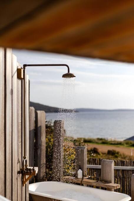 Bed and Breakfast Bruny Boathouse à Alonnah Extérieur photo