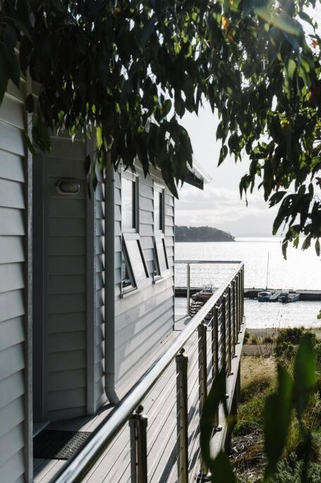 Bed and Breakfast Bruny Boathouse à Alonnah Extérieur photo